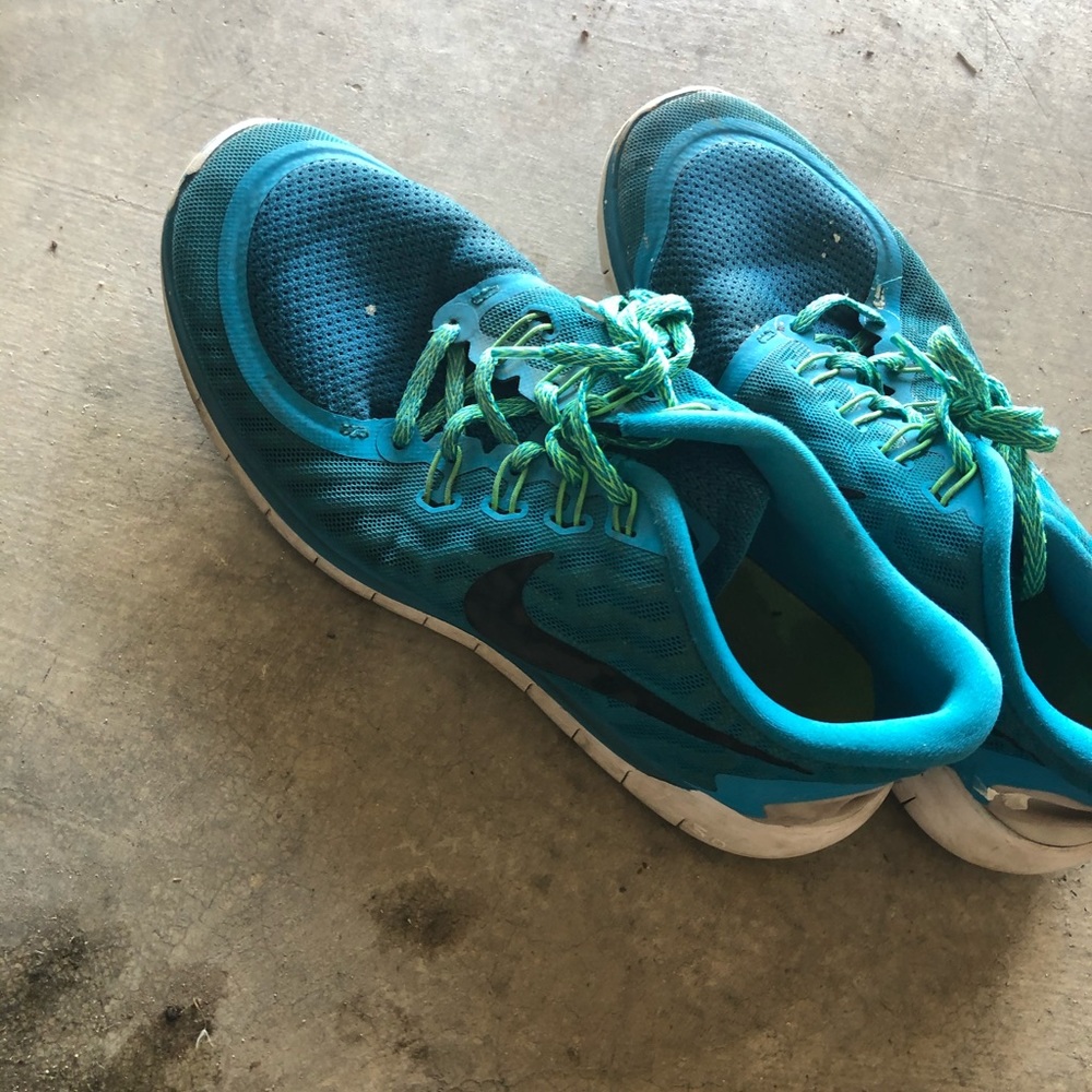 Blue men Nike’s size 11